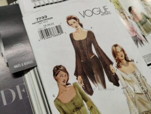 Vogue 7733 (2003) PDF Size 18-20-22 - Image 4